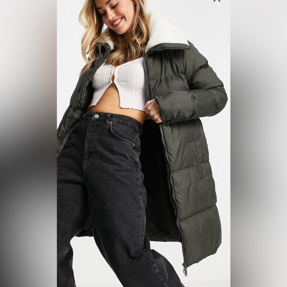 NWT ASOS Puffer - Picture 4 of 8